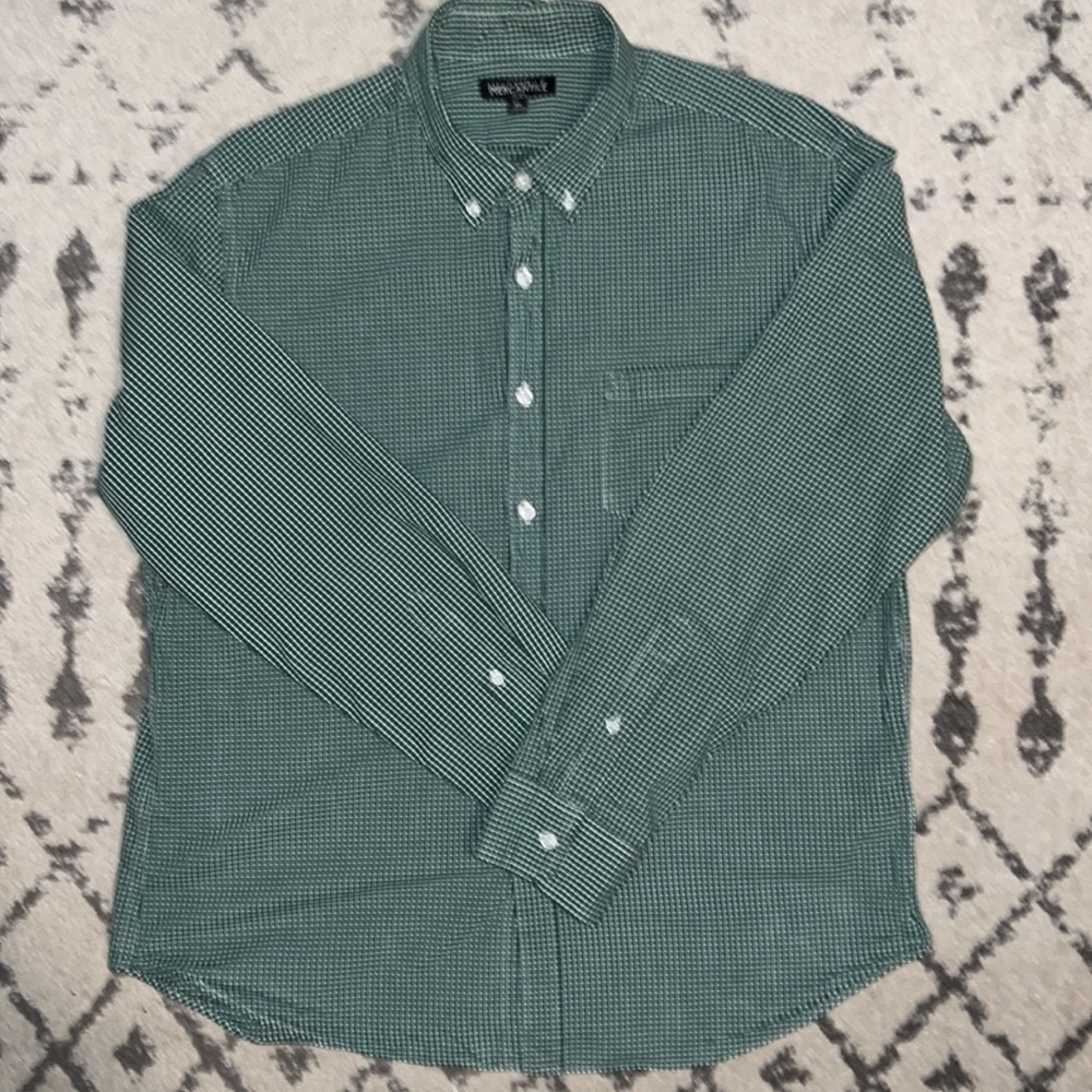 Men’s J Crew Mercantile Button Down​ - Picture 2 of 3
